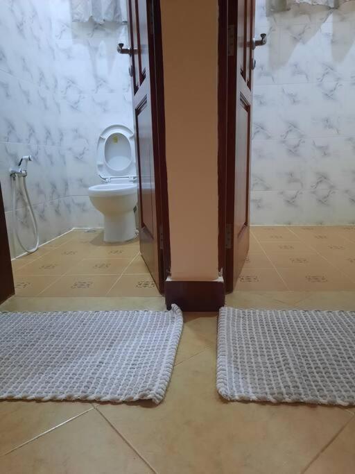 Ellyz Home Stay Moshi Buitenkant foto