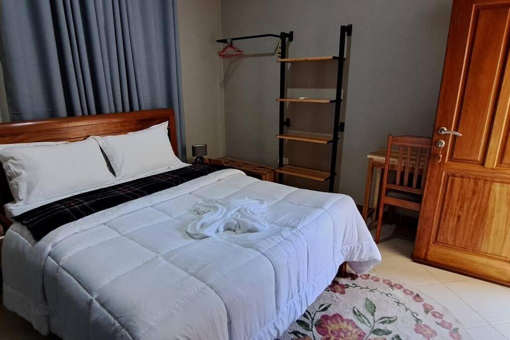 Ellyz Home Stay Moshi Buitenkant foto