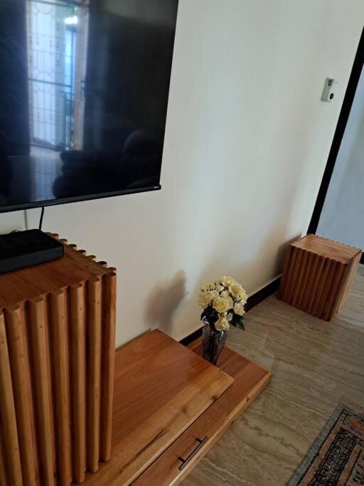 Ellyz Home Stay Moshi Buitenkant foto